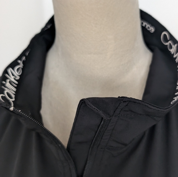 Women's jacket - Picture 4 of 6